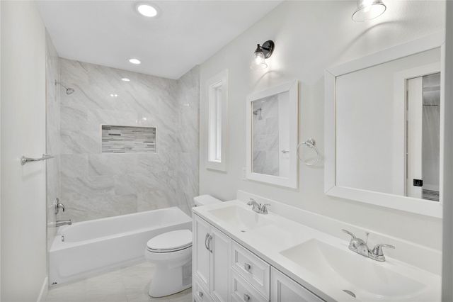 655 Avenue L, Dickinson, TX 77539