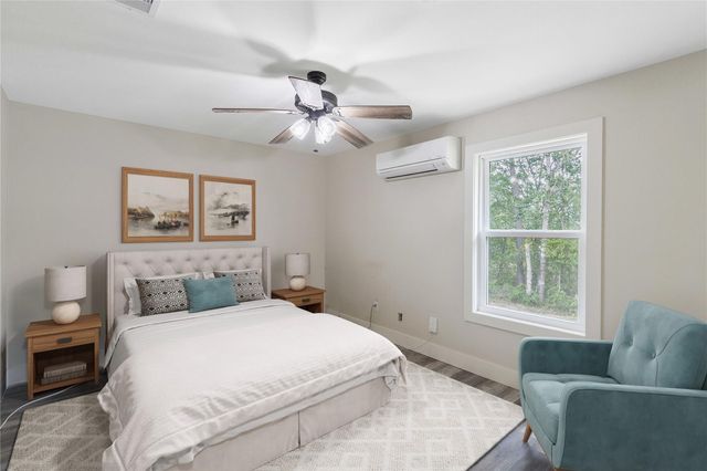 655 Avenue L, Dickinson, TX 77539