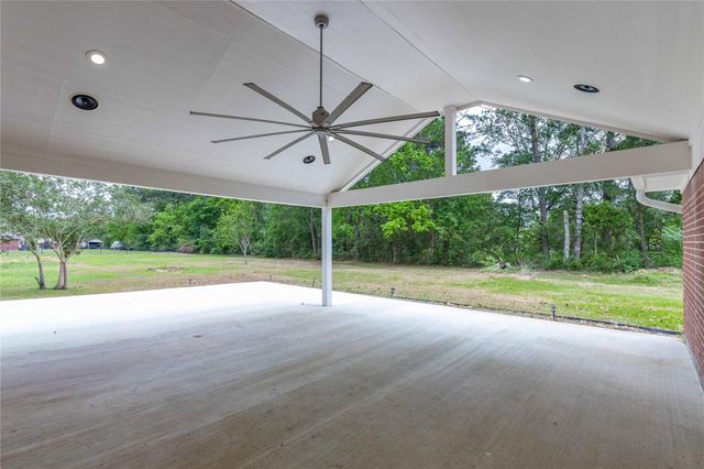 655 Avenue L, Dickinson, TX 77539