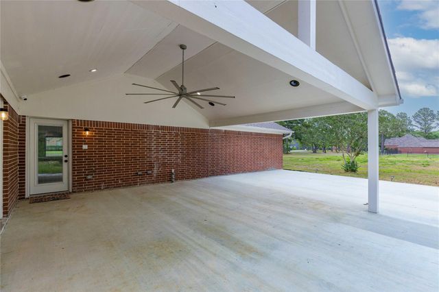 655 Avenue L, Dickinson, TX 77539