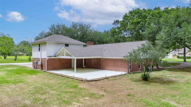 655 Avenue L, Dickinson, TX 77539