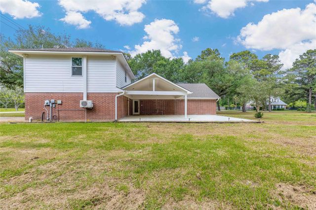 655 Avenue L, Dickinson, TX 77539