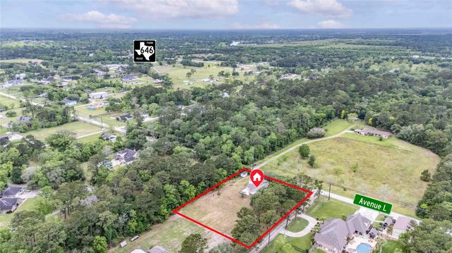 655 Avenue L, Dickinson, TX 77539