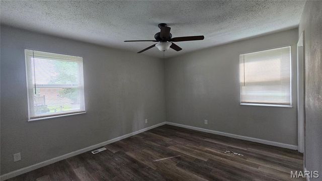 11289 Aspen Woods Drive, St Louis, MO 63138