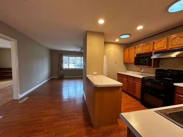 5508 S Stough Street, Hinsdale, IL 60521