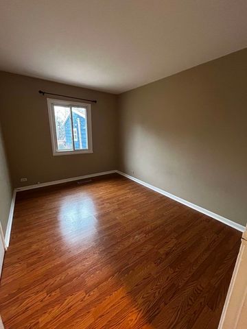 5508 S Stough Street, Hinsdale, IL 60521