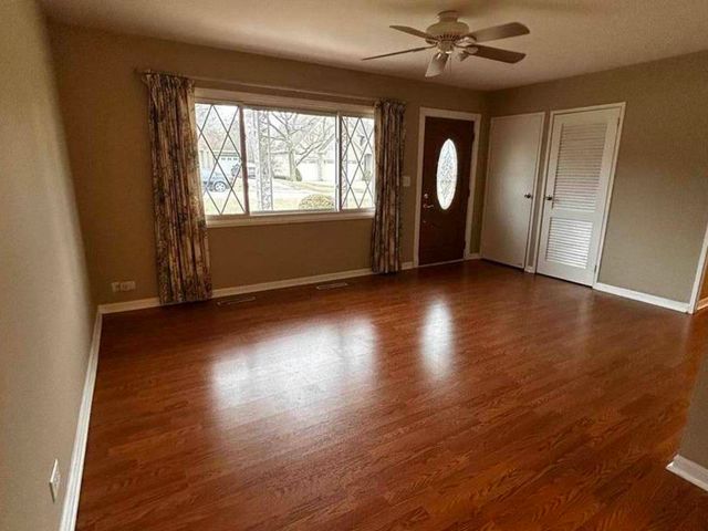 5508 S Stough Street, Hinsdale, IL 60521