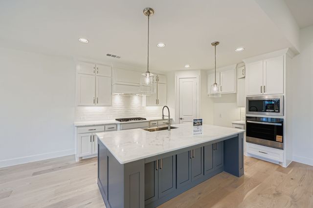 1817 Flowerfield Lane, Mansfield, TX 76063