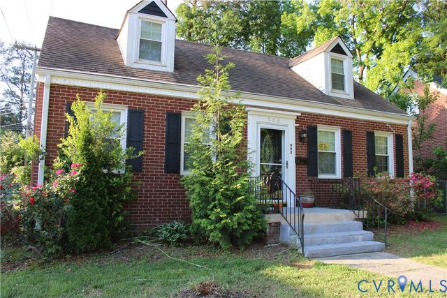 902 Hampton Rd, Petersburg, VA 23805