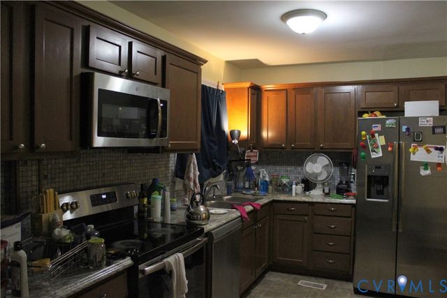 902 Hampton Rd, Petersburg, VA 23805