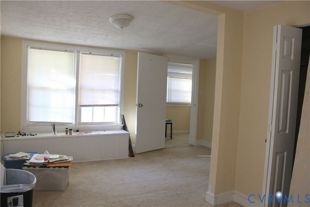 902 Hampton Rd, Petersburg, VA 23805