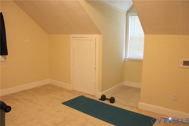 902 Hampton Rd, Petersburg, VA 23805