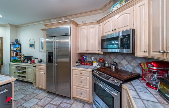 6435 Sand Hill Avenue, Shreveport, LA 71107