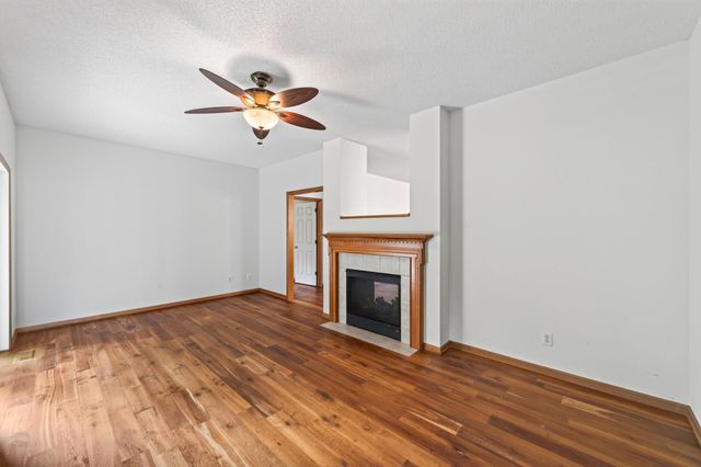 10986 Thone Road, Woodbury, MN 55129