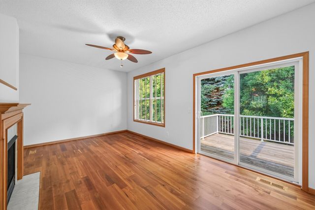 10986 Thone Road, Woodbury, MN 55129