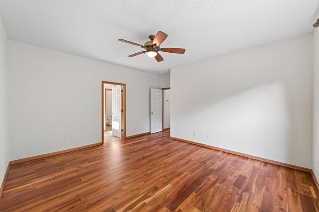 10986 Thone Road, Woodbury, MN 55129