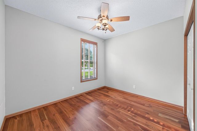 10986 Thone Road, Woodbury, MN 55129