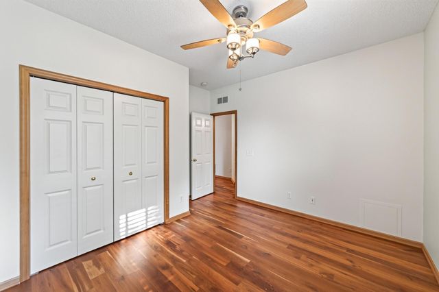 10986 Thone Road, Woodbury, MN 55129