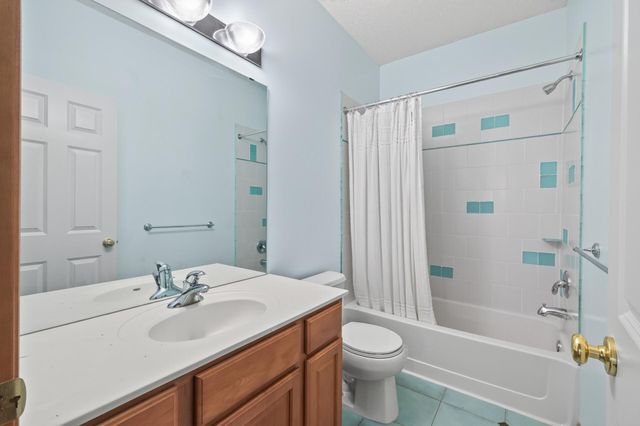 10986 Thone Road, Woodbury, MN 55129