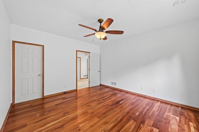 10986 Thone Road, Woodbury, MN 55129