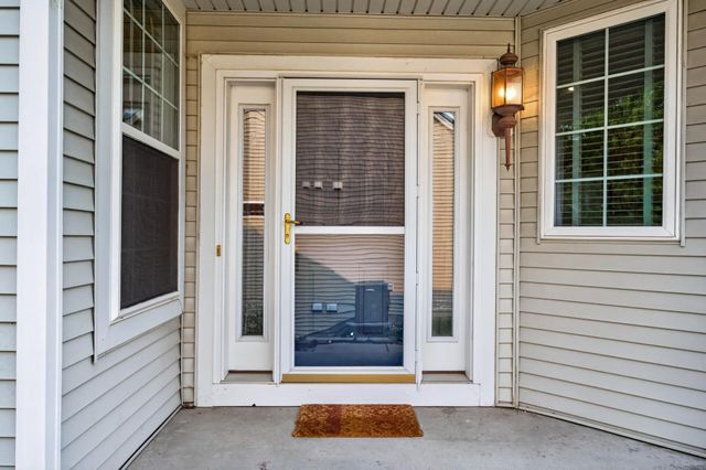 10986 Thone Road, Woodbury, MN 55129