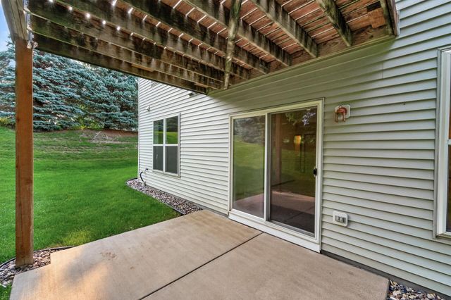 10986 Thone Road, Woodbury, MN 55129
