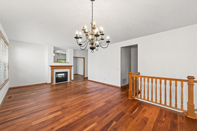 10986 Thone Road, Woodbury, MN 55129