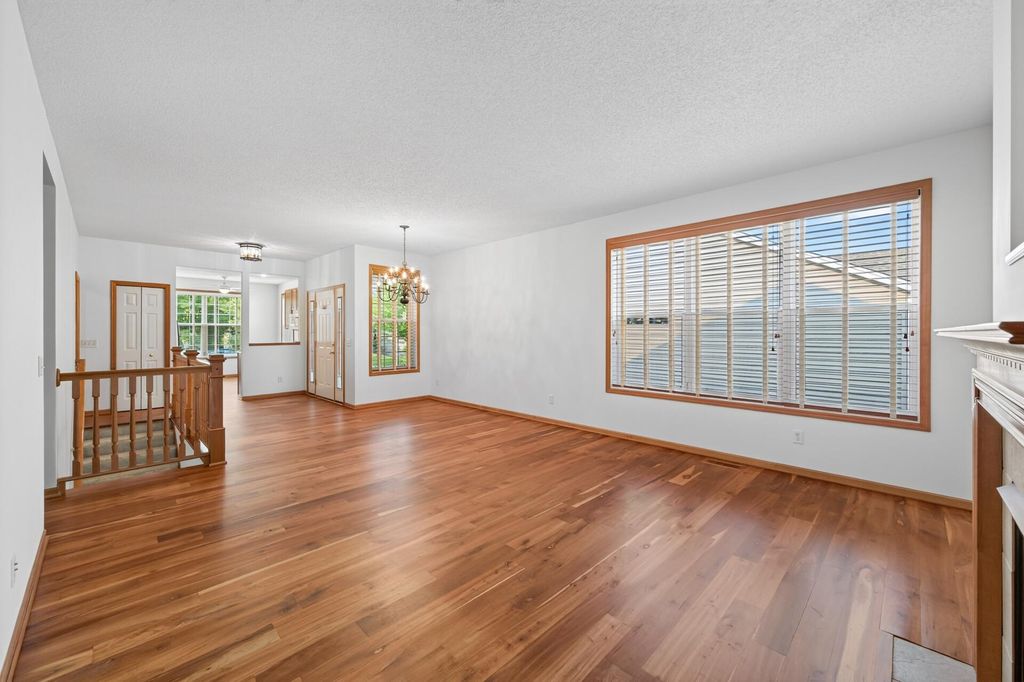 10986 Thone Road, Woodbury, MN 55129 — photo 2