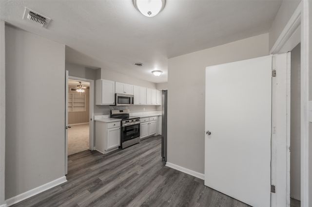 5008 Rector Avenue, Fort Worth, TX 76133