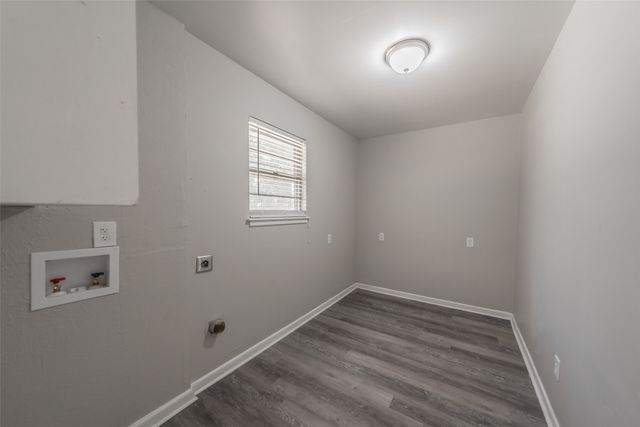 5008 Rector Avenue, Fort Worth, TX 76133
