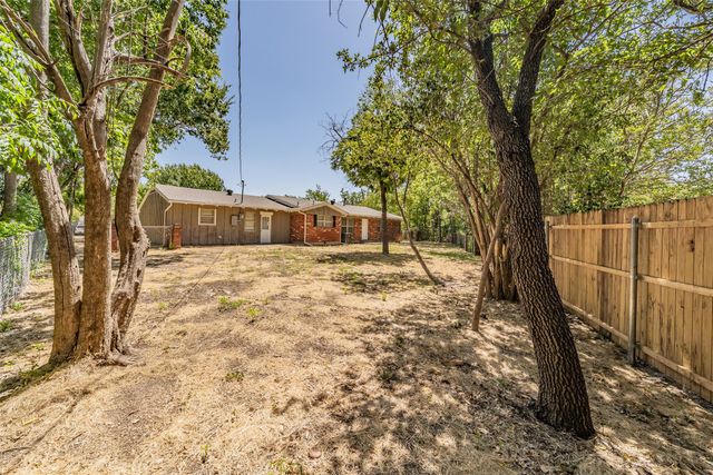 5008 Rector Avenue, Fort Worth, TX 76133