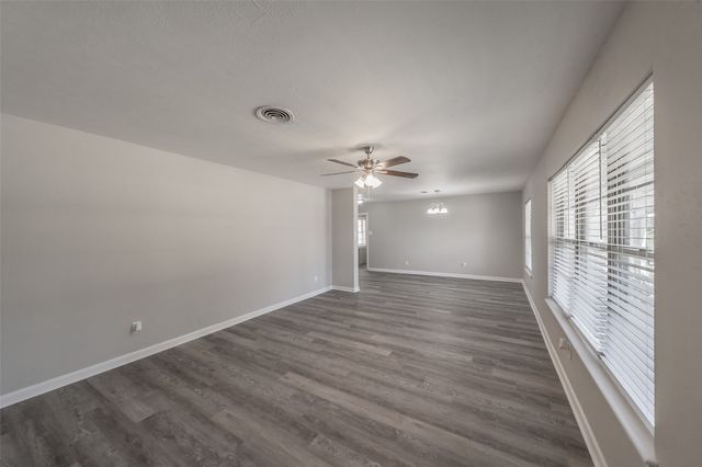5008 Rector Avenue, Fort Worth, TX 76133