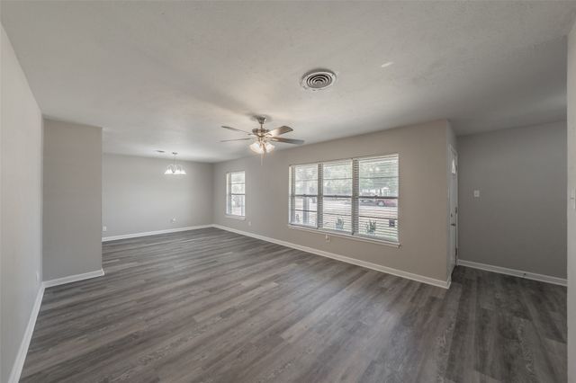 5008 Rector Avenue, Fort Worth, TX 76133