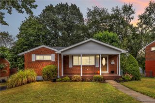 216 College Park Dr, Monroeville, PA 15146