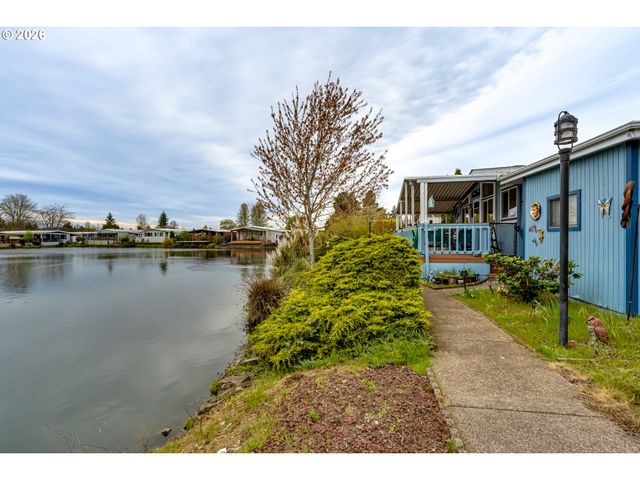 1800 LAKEWOOD Ct 140, Eugene, OR 97402