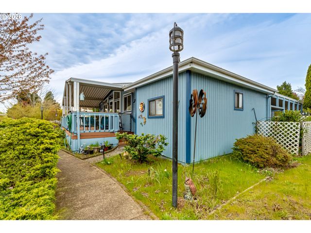 1800 LAKEWOOD Ct 140, Eugene, OR 97402