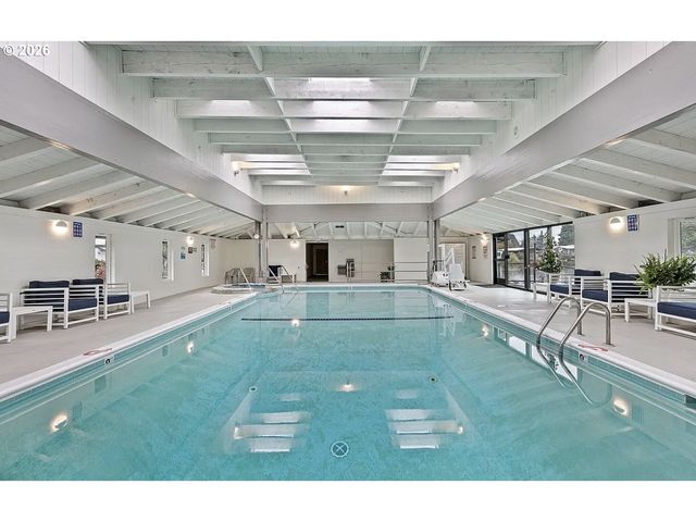 1800 LAKEWOOD Ct 140, Eugene, OR 97402