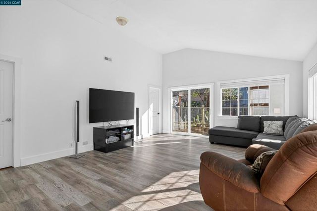 2312 2312 Granada Ct, Pinole, CA 94564