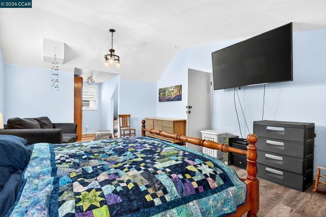 2312 2312 Granada Ct, Pinole, CA 94564