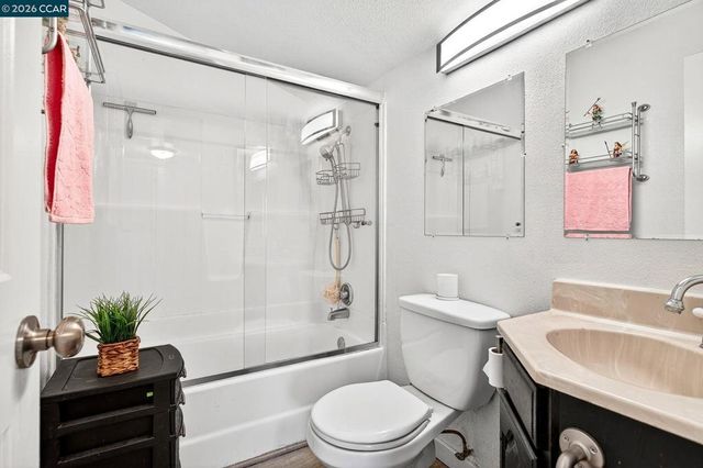 2312 2312 Granada Ct, Pinole, CA 94564