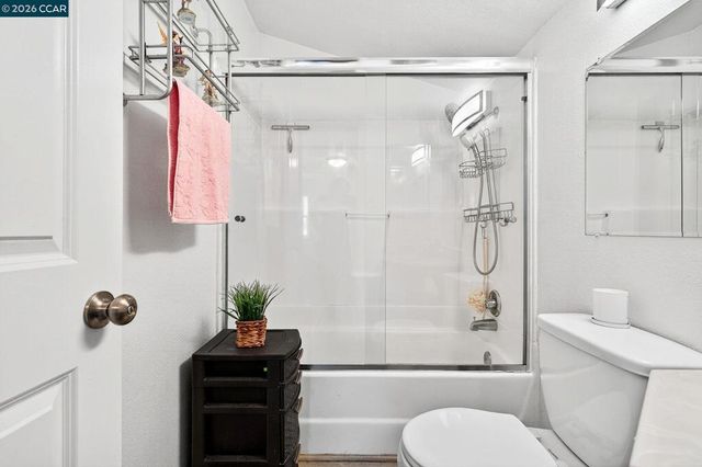 2312 2312 Granada Ct, Pinole, CA 94564