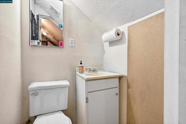 2312 2312 Granada Ct, Pinole, CA 94564