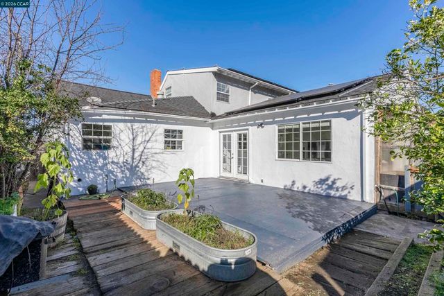 2312 2312 Granada Ct, Pinole, CA 94564