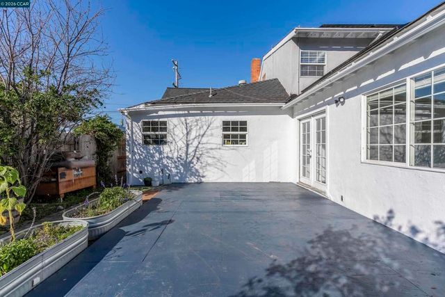 2312 2312 Granada Ct, Pinole, CA 94564