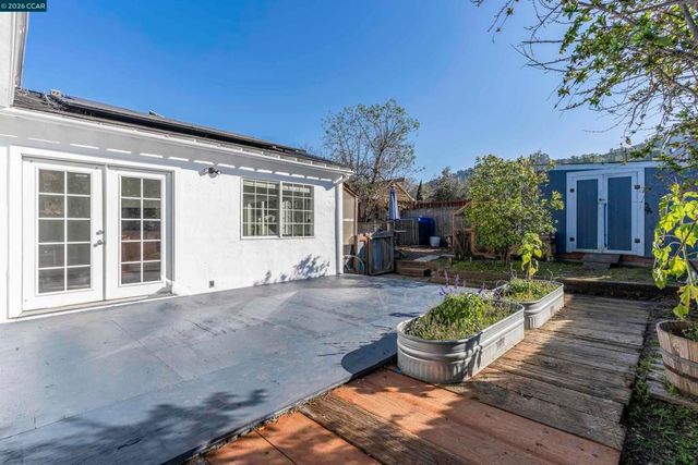 2312 2312 Granada Ct, Pinole, CA 94564