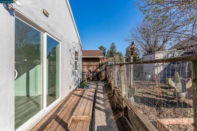 2312 2312 Granada Ct, Pinole, CA 94564