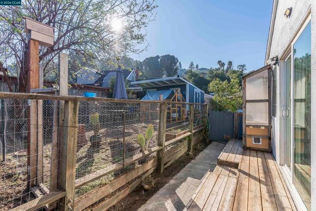 2312 2312 Granada Ct, Pinole, CA 94564