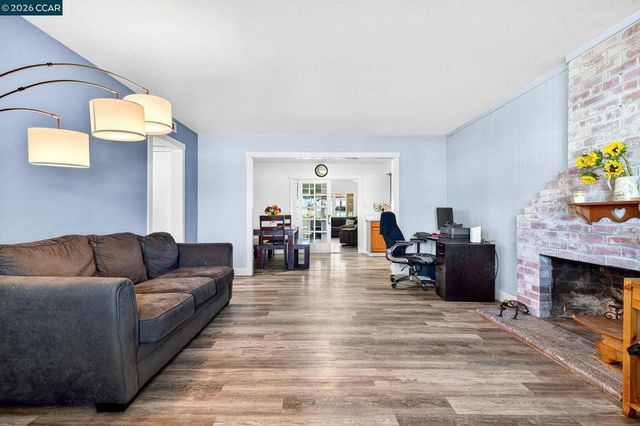 2312 2312 Granada Ct, Pinole, CA 94564