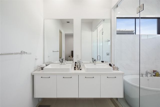 8144 NW 43rd Street, Doral, FL 33166
