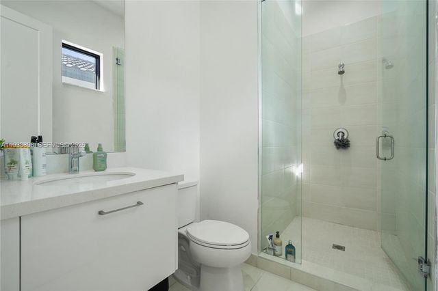 8144 NW 43rd Street, Doral, FL 33166